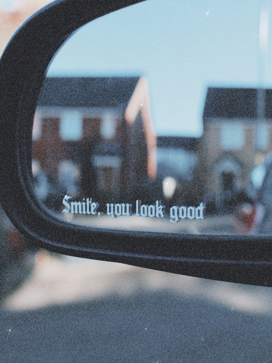 𝐒𝐦𝐢𝐥𝐞 𝐲𝐨𝐮 𝐥𝐨𝐨𝐤 𝐠𝐨𝐨𝐝 𝐝𝐞𝐜𝐚𝐥
